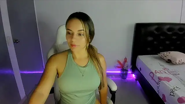 Snapshot of Sara_lopez_28 chatting on March 4, 2:21 pm Sara lopez 28 online show from March 4, 2:21 pm