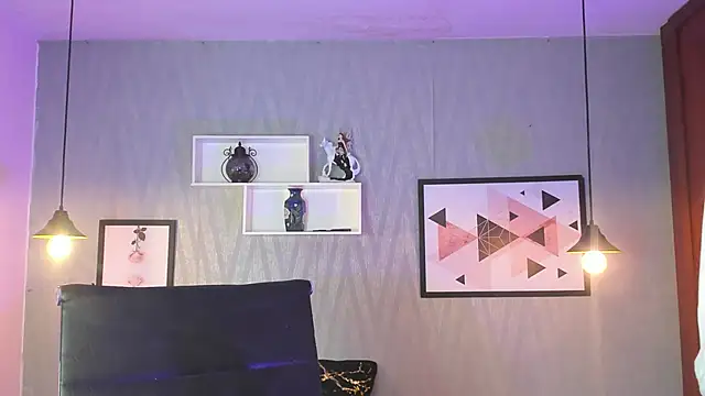 Snapshot of Valeria_roussi chatting on January 9, 1:35 pm Valeria roussi online show from January 9, 1:35 pm