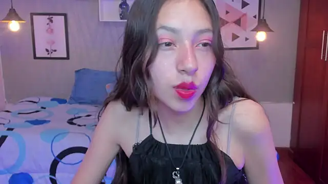Snapshot of Valeria_roussi chatting on February 14, 3:47 pm Valeria roussi online show from February 14, 3:47 pm