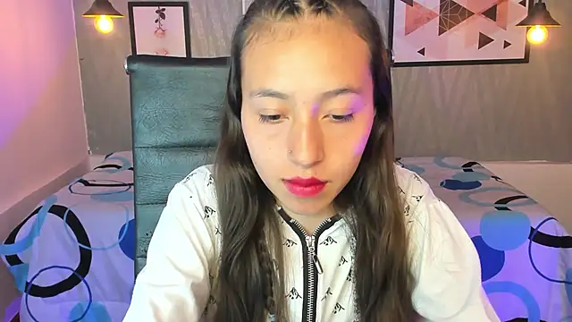 Snapshot of Valeria_roussi chatting on December 19, 5:08 pm Valeria roussi online show from December 19, 5:08 pm