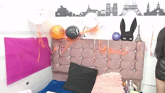 sara caplerx online show from October 18, 10:06 am