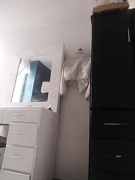 Snapshot of sharoncute1 chatting on November 14, 4:10 pm sharoncute1 online show from November 14, 4:10 pm