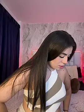 Snapshot of IsabellaAnngel chatting on July 18, 1:03 am IsabellaAnngel online show from July 18, 1:03 am