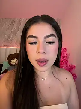 Snapshot of IsabellaAnngel chatting on July 3, 2:07 am IsabellaAnngel online show from July 3, 2:07 am