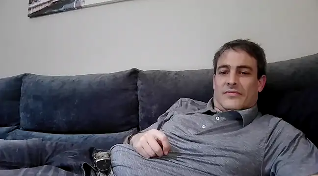 Snapshot of basquehotboy chatting on March 8, 9:40 pm basquehotboy online show from March 8, 9:40 pm