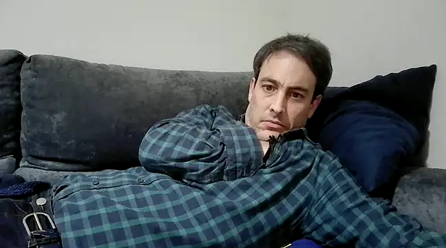 Snapshot of basquehotboy chatting on December 21, 9:58 pm basquehotboy online show from December 21, 9:58 pm