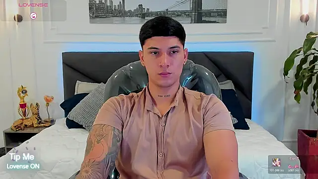 Snapshot of Damian23__ chatting on February 16, 1:21 pm Damian23 online show from February 16, 1:21 pm