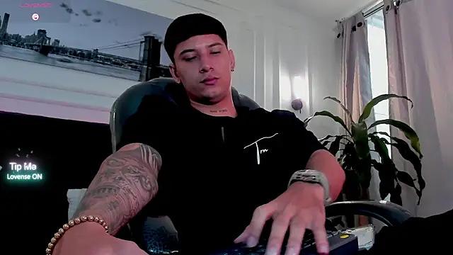 Damian23   online show from April 9, 12:22 pm