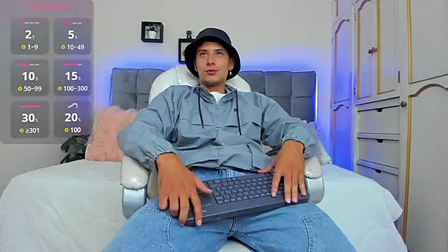Damian23   online show from March 4, 12:44 pm