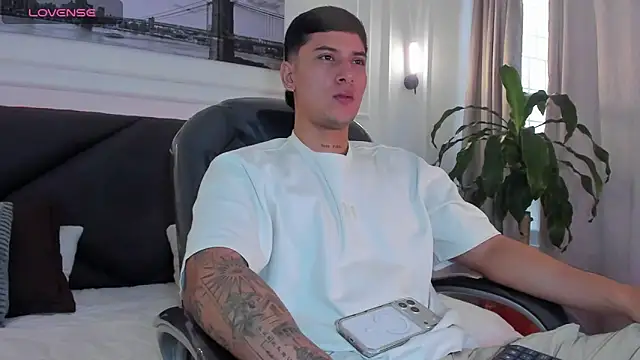 Damian23   online show from April 14, 12:54 pm