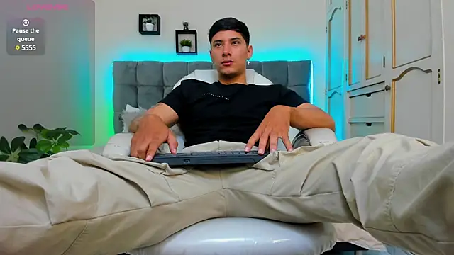 Damian23   online show from March 20, 12:32 pm