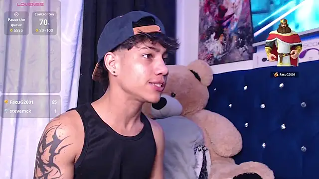 Snapshot of Sexys_Boys_Hot1 chatting on November 10, 2:16 am Sexys Boys Hot1 online show from November 10, 2:16 am