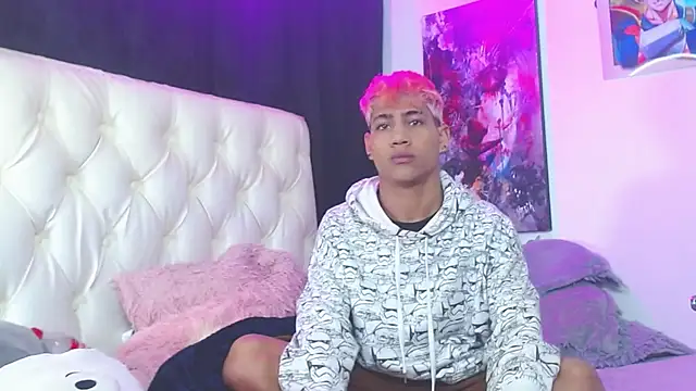 Snapshot of Sexys_Boys_Hot1 chatting on February 12, 1:52 am Sexys Boys Hot1 online show from February 12, 1:52 am