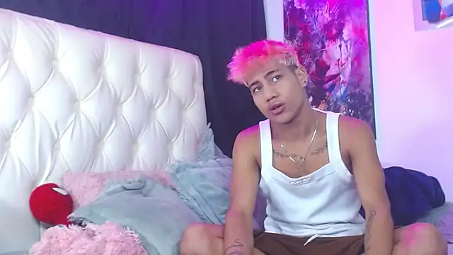 Snapshot of Sexys_Boys_Hot1 chatting on February 14, 1:34 am Sexys Boys Hot1 online show from February 14, 1:34 am