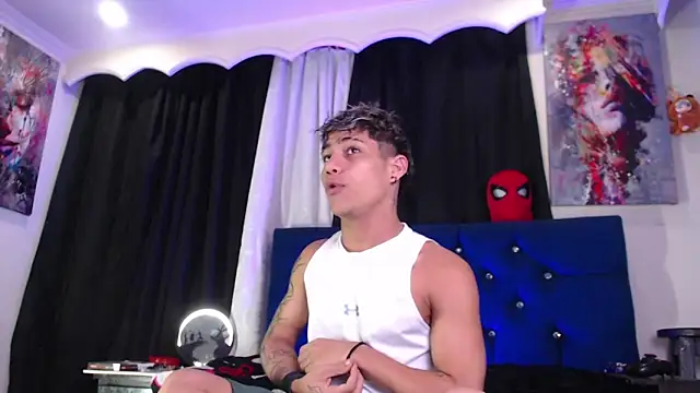 Sexys Boys Hot1 online show from May 24, 1:27 am