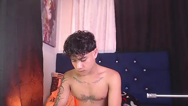 Sexys Boys Hot1 online show from February 11, 1:38 am