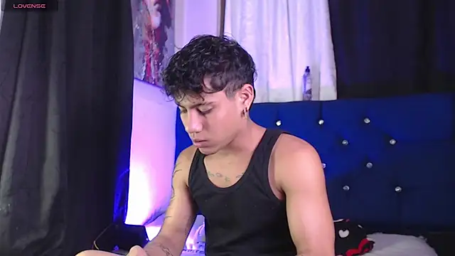 Sexys Boys Hot1 online show from March 10, 1:20 am