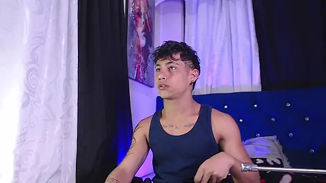 Sexys Boys Hot1 online show from February 23, 1:29 am