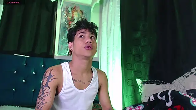 Sexys Boys Hot1 online show from January 15, 1:31 am