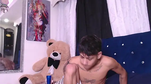 Snapshot of Sexys_Boys_Hot1 chatting on September 26, 1:23 am Sexys Boys Hot1 online show from September 26, 1:23 am