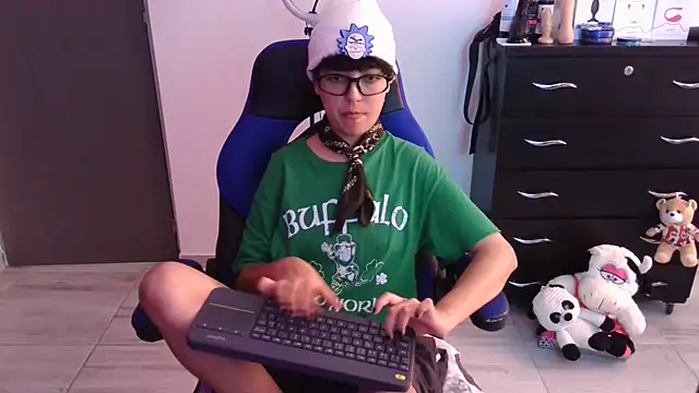 thomascooper7 online show from January 8, 6:58 pm