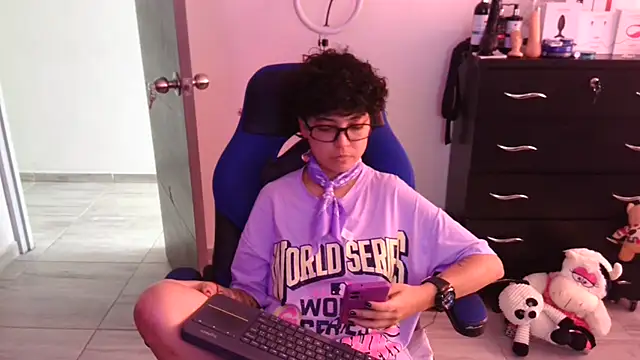 thomascooper7 online show from February 11, 7:47 pm