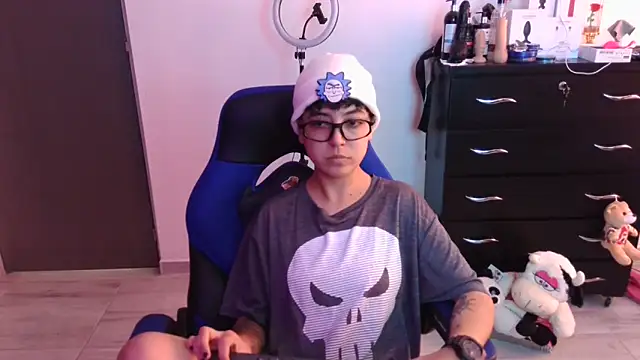 thomascooper7 online show from November 10, 6:13 pm