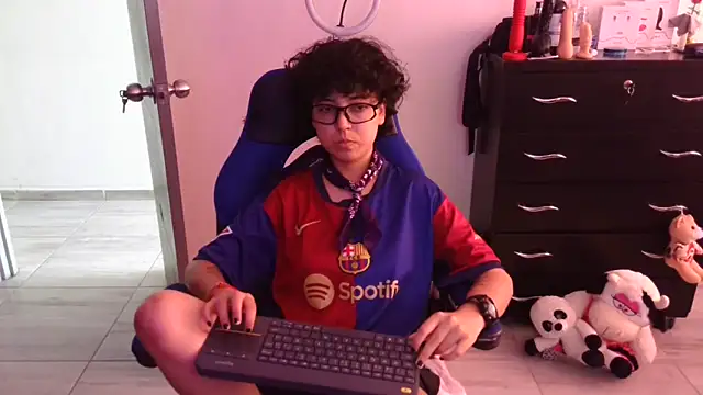 thomascooper7 online show from March 22, 6:53 pm