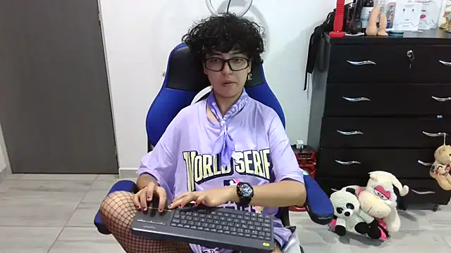 thomascooper7 online show from March 13, 11:21 pm