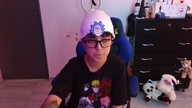 thomascooper7 online show from November 12, 6:01 pm