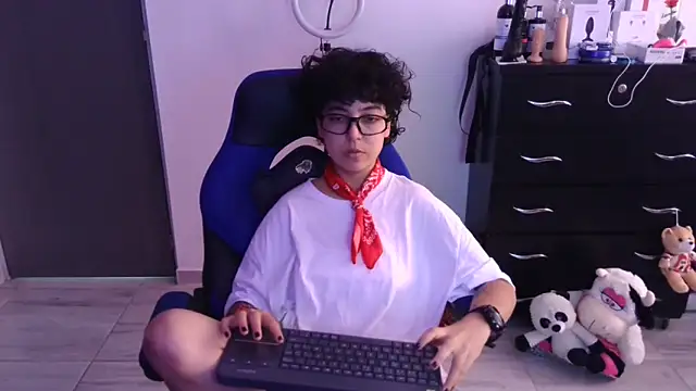 thomascooper7 online show from February 25, 7:14 pm