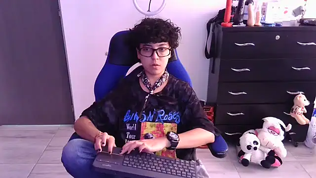 thomascooper7 online show from February 28, 4:06 pm