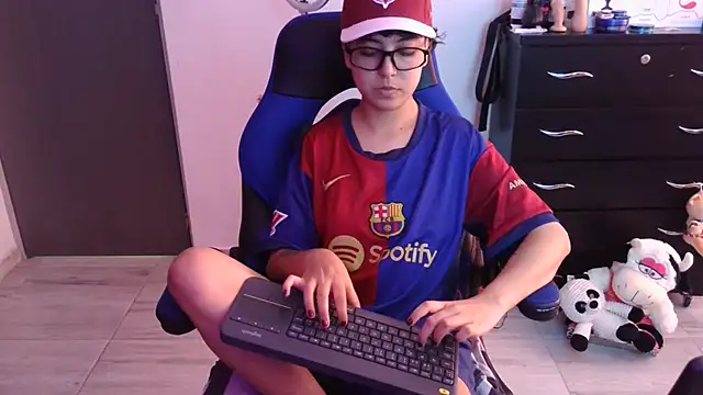 thomascooper7 online show from December 2, 6:42 pm