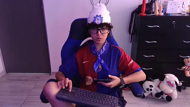 thomascooper7 online show from March 14, 8:48 pm