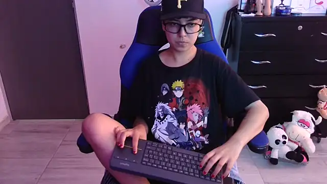 thomascooper7 online show from December 1, 6:53 pm