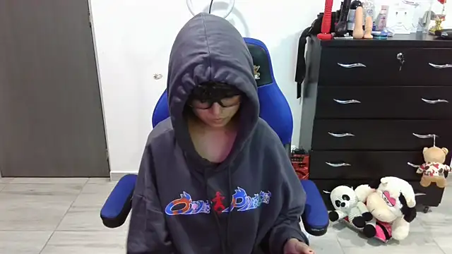 thomascooper7 online show from March 7, 1:23 am