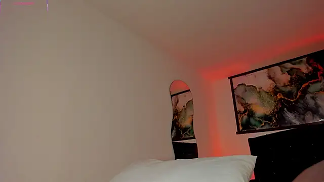 Christine Laam online show from December 16, 7:07 pm