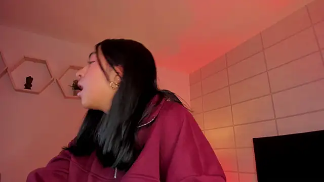 Christine Laam online show from December 4, 12:04 pm