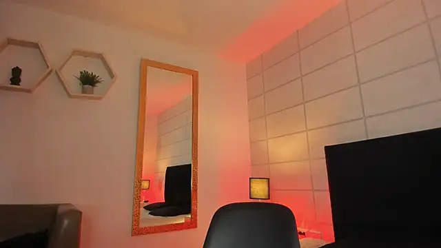 Christine Laam online show from November 8, 12:52 pm