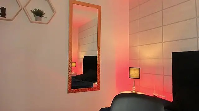 Snapshot of Christine_Laam chatting on October 10, 12:06 pm Christine Laam online show from October 10, 12:06 pm