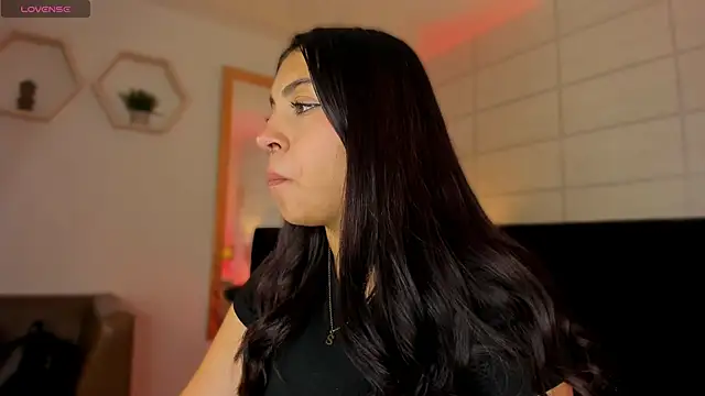 Snapshot of Christine_Laam chatting on September 29, 12:11 pm Christine Laam online show from September 29, 12:11 pm