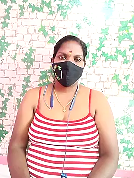 Snapshot of Tamil_queensexy chatting on December 12, 4:15 am Tamil queensexy online show from December 12, 4:15 am