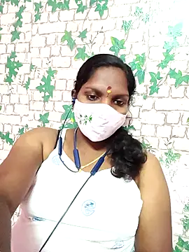 Snapshot of Tamil_queensexy chatting on December 19, 5:40 pm Tamil queensexy online show from December 19, 5:40 pm