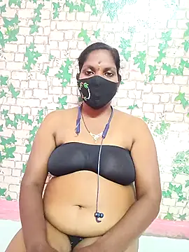 Snapshot of Tamil_queensexy chatting on December 7, 6:10 pm Tamil queensexy online show from December 7, 6:10 pm