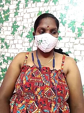 Snapshot of Tamil_queensexy chatting on January 22, 5:59 pm Tamil queensexy online show from January 22, 5:59 pm