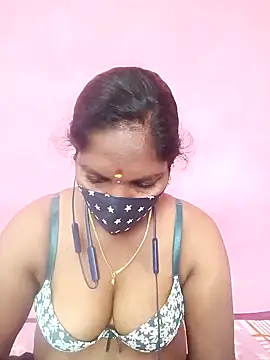 Snapshot of Tamil_queensexy chatting on February 16, 2:31 am Tamil queensexy online show from February 16, 2:31 am