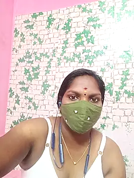 Snapshot of Tamil_queensexy chatting on March 21, 12:51 am Tamil queensexy online show from March 21, 12:51 am