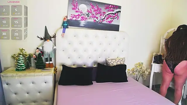 Ysabell01 online show from January 11, 5:36 am