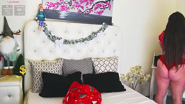 Snapshot of Ysabell01 chatting on December 14, 5:24 am Ysabell01 online show from December 14, 5:24 am