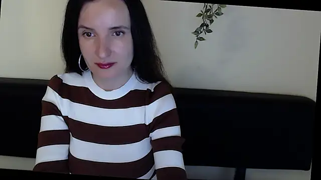 LaimaV  online show from May 4, 10:45 pm